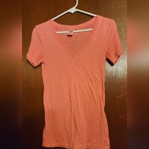 Womens PINK v-neck T-shirt size SM